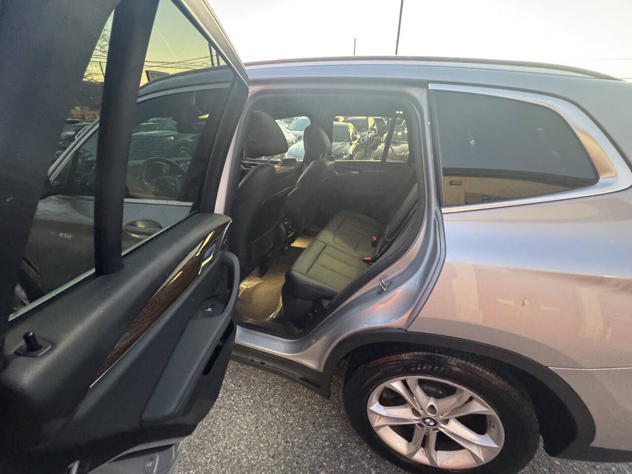 Used 2019 BMW X3 xDrive30i w/ Driving Assistance Package AWD/4WD image 13