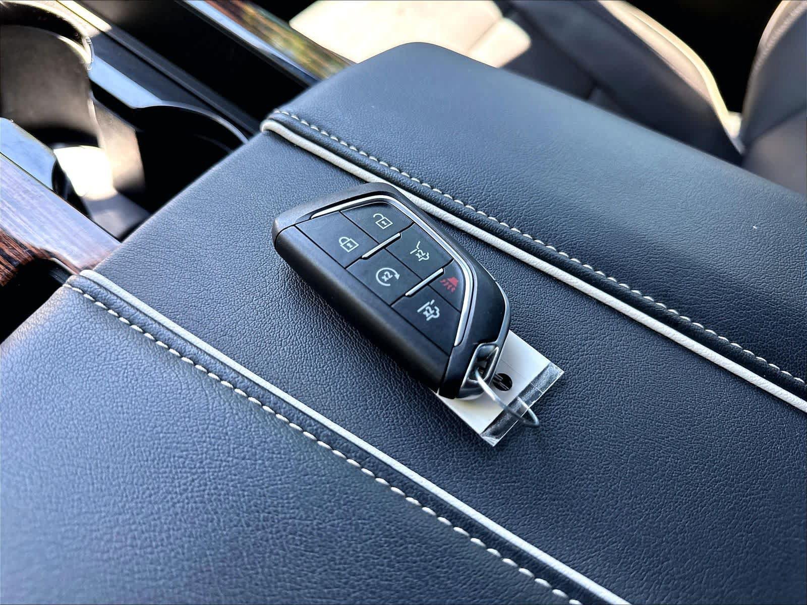 Used 2024 Cadillac Escalade Premium Luxury w/ LPO, Floor Liner Package AWD/4WD image 13