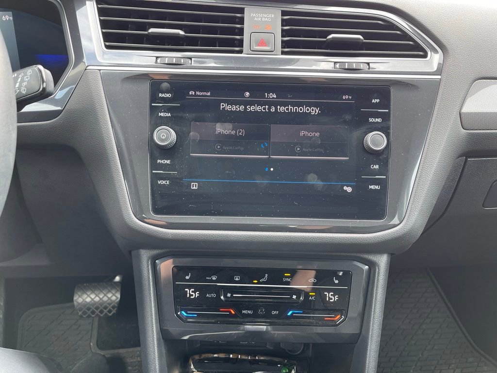 Used 2022 Volkswagen Tiguan SE image 8