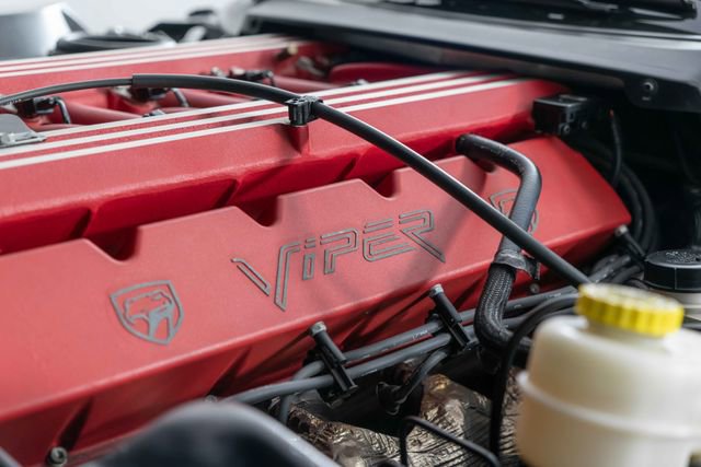 Used 2002 Dodge Viper GTS RWD image 27