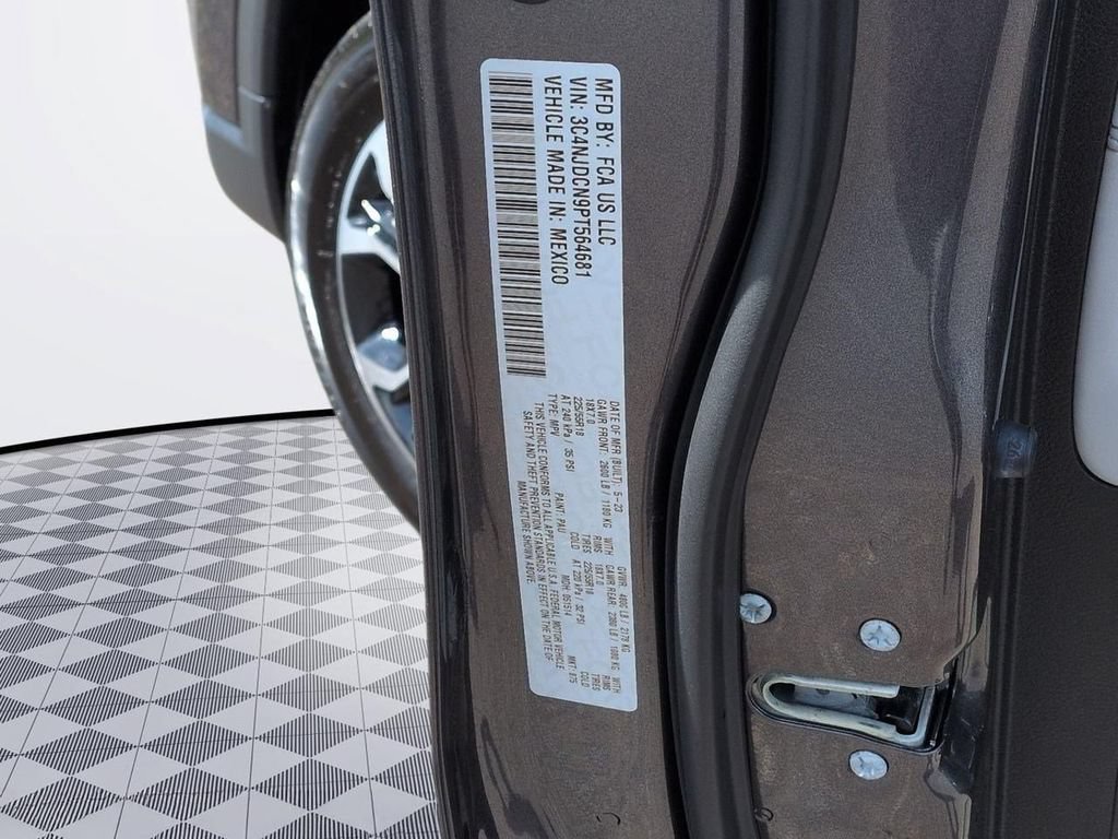 Used 2023 Jeep Compass Limited AWD/4WD image 34