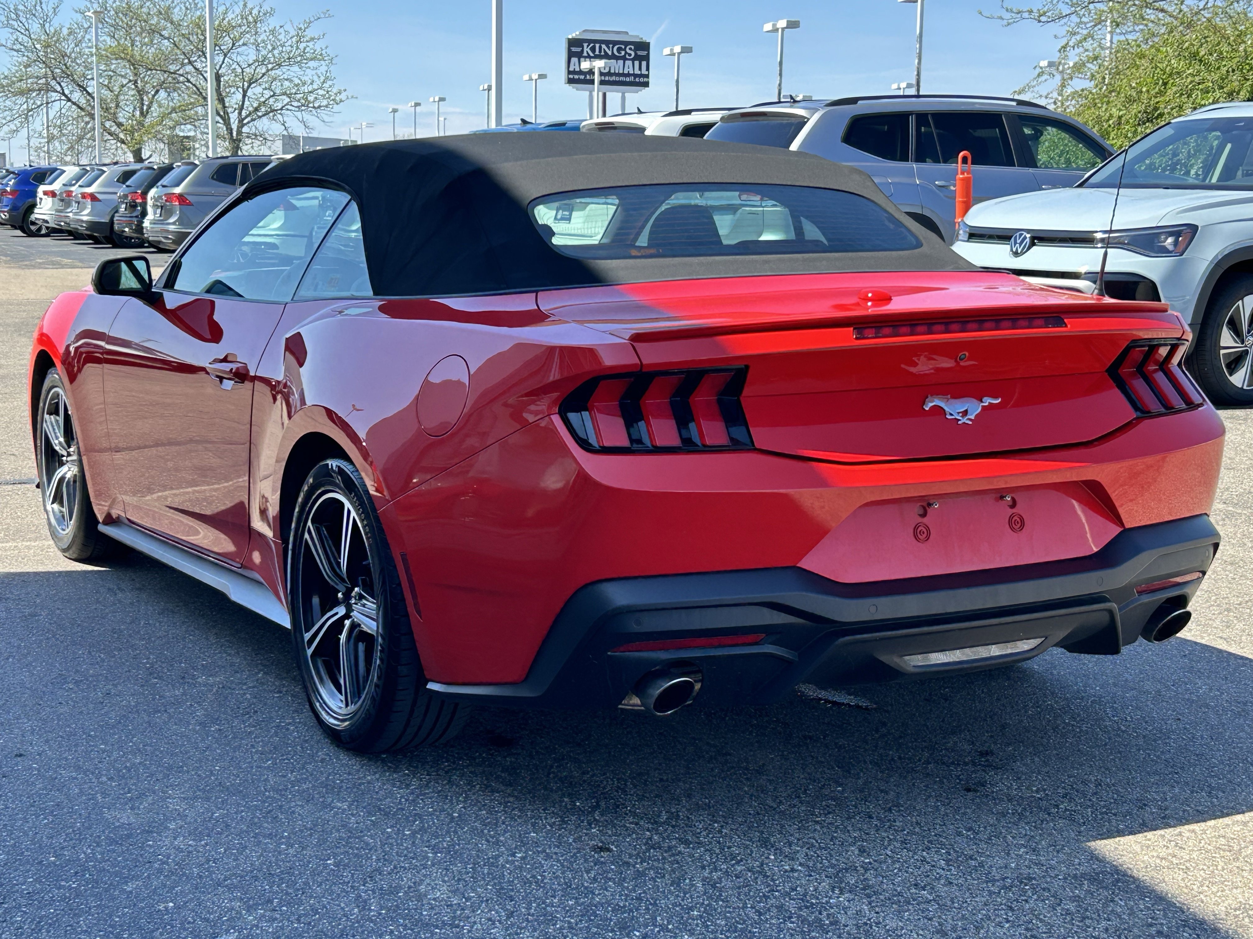 Used 2024 Ford Mustang Premium image 5