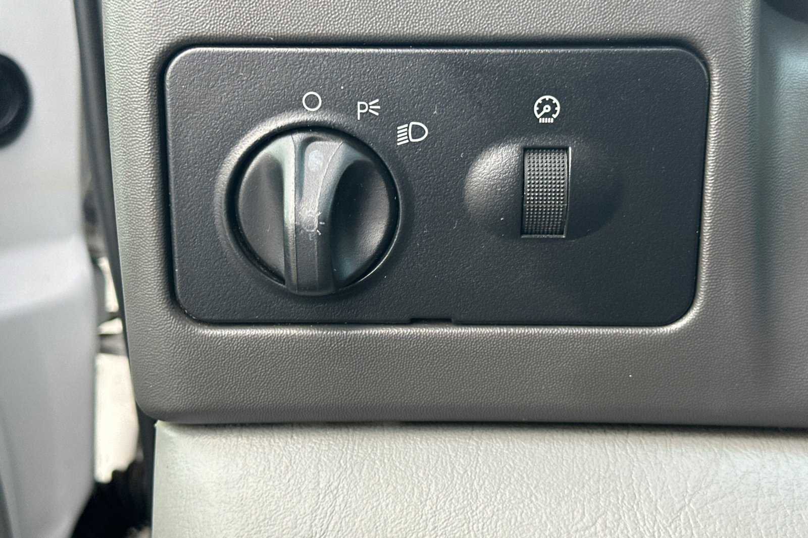 Used 2002 Ford F350 XL image 31