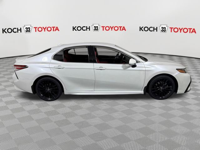 Used 2022 Toyota Camry XSE FWD image 9