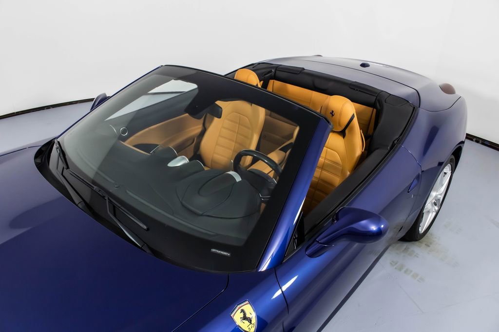 Certified 2017 Ferrari California T image 32