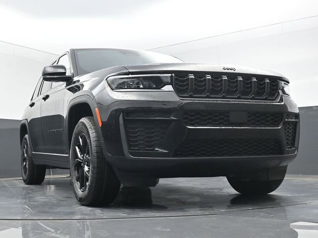 New 2026 Jeep Grand Cherokee Altitude AWD/4WD image 40