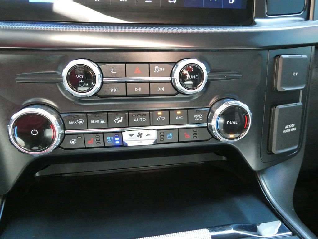 Used 2025 Ford F150 Lariat AWD/4WD image 31