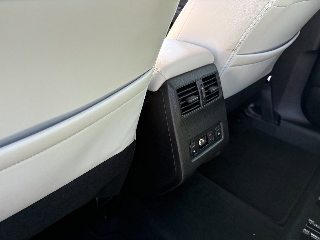 Used 2023 Mitsubishi Outlander SEL image 18