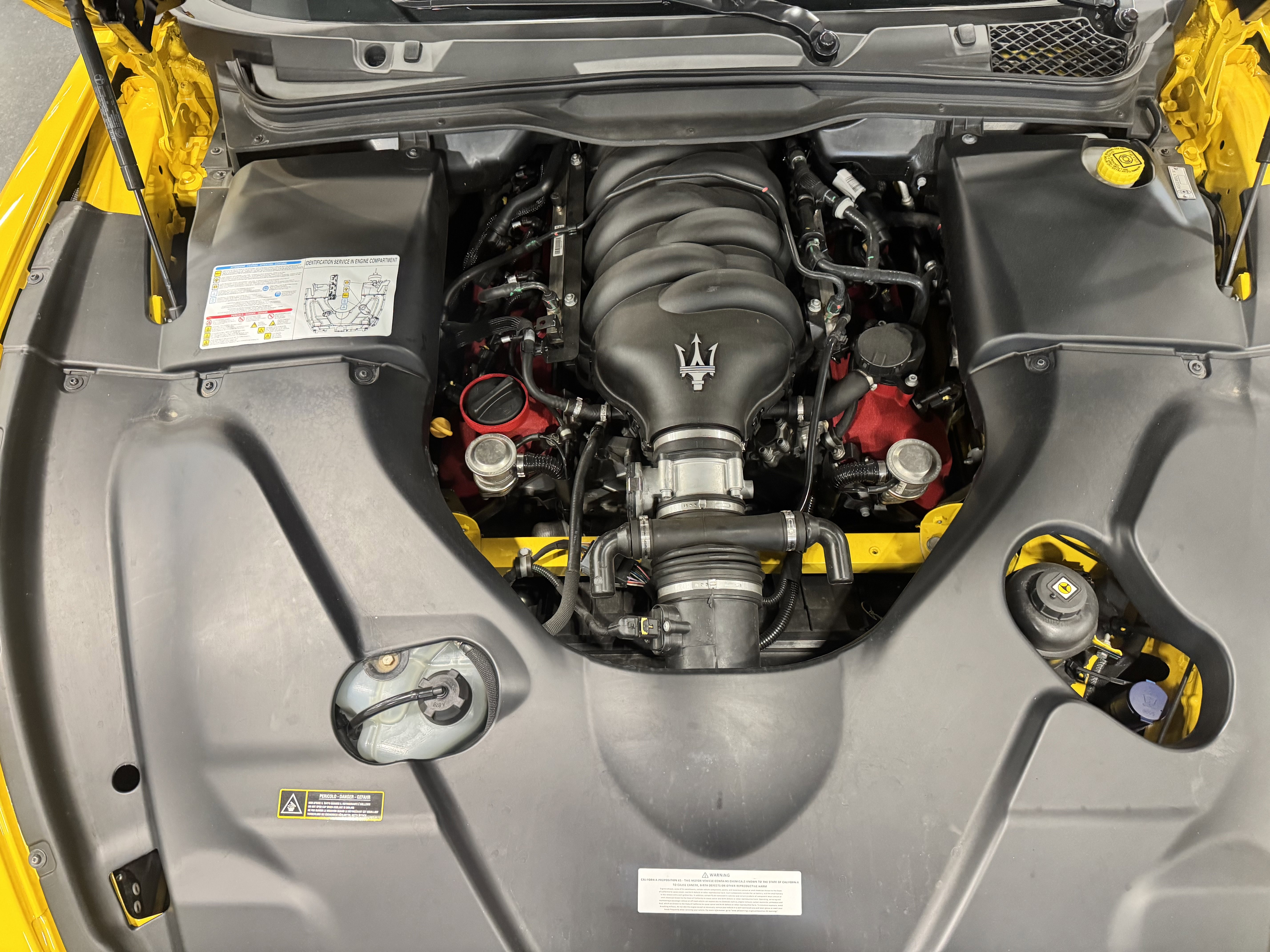 Used 2018 Maserati GranTurismo MC image 32