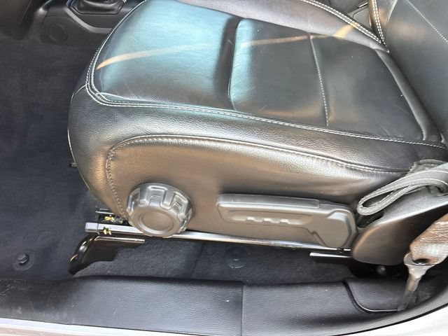 Used 2019 Jeep Wrangler Unlimited Sahara AWD/4WD image 7