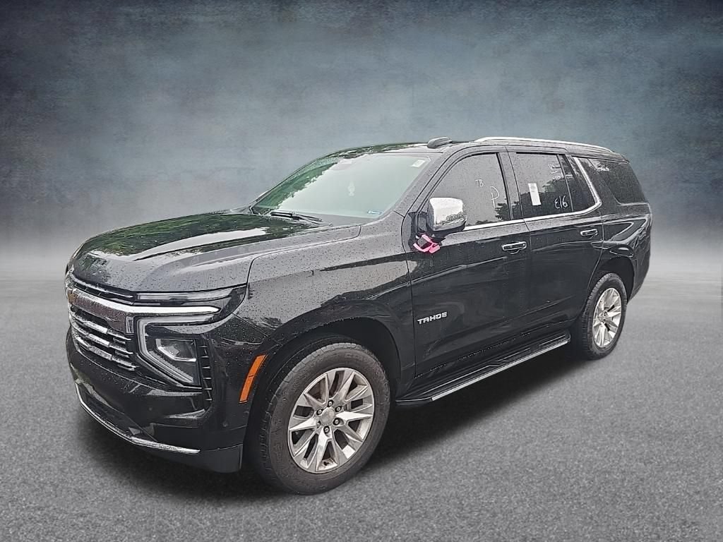 Used 2025 Chevrolet Tahoe Premier AWD/4WD image 3
