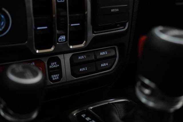 Used 2025 Jeep Gladiator Rubicon w/ Safety Group AWD/4WD image 72