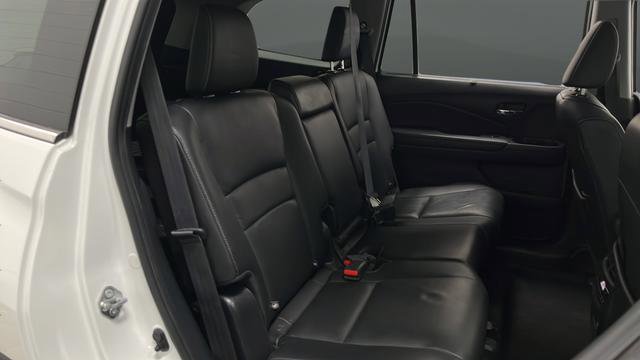 Used 2020 Honda Pilot Touring image 25