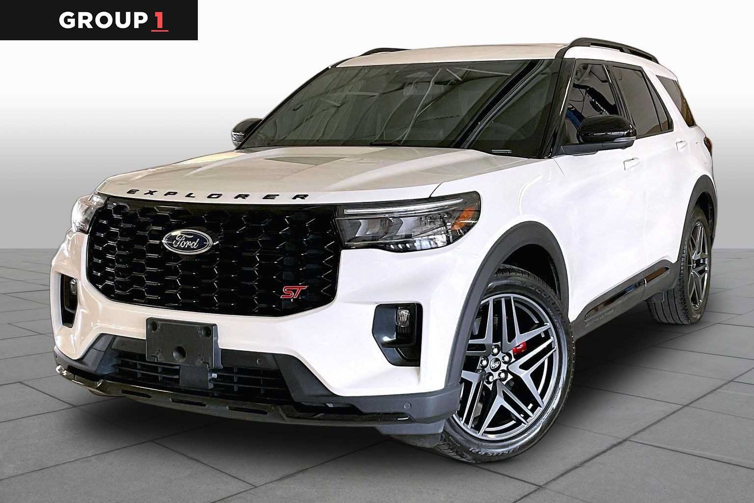 Used 2025 Ford Explorer ST AWD/4WD image 1