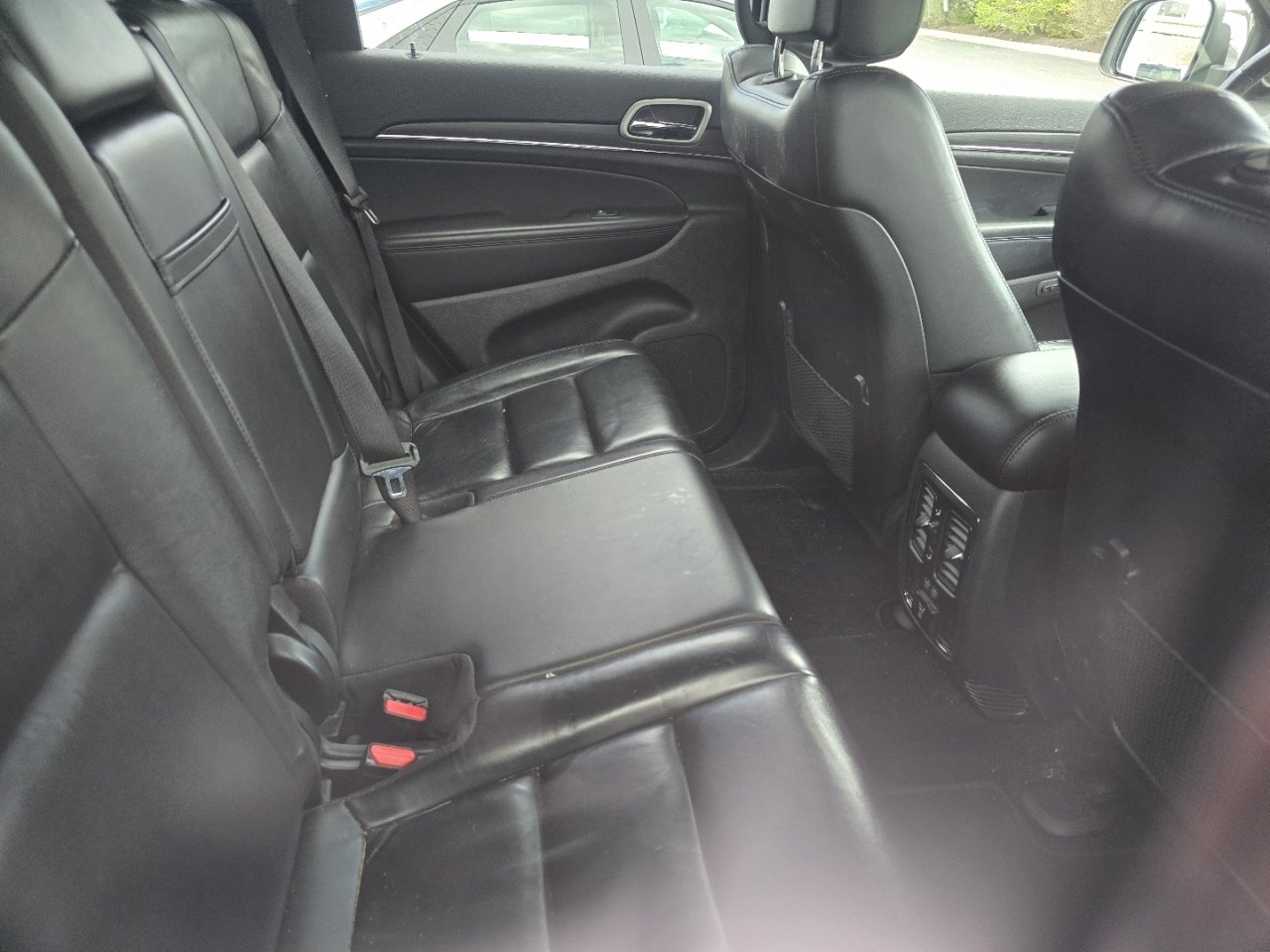 Used 2021 Jeep Grand Cherokee Limited AWD/4WD image 13