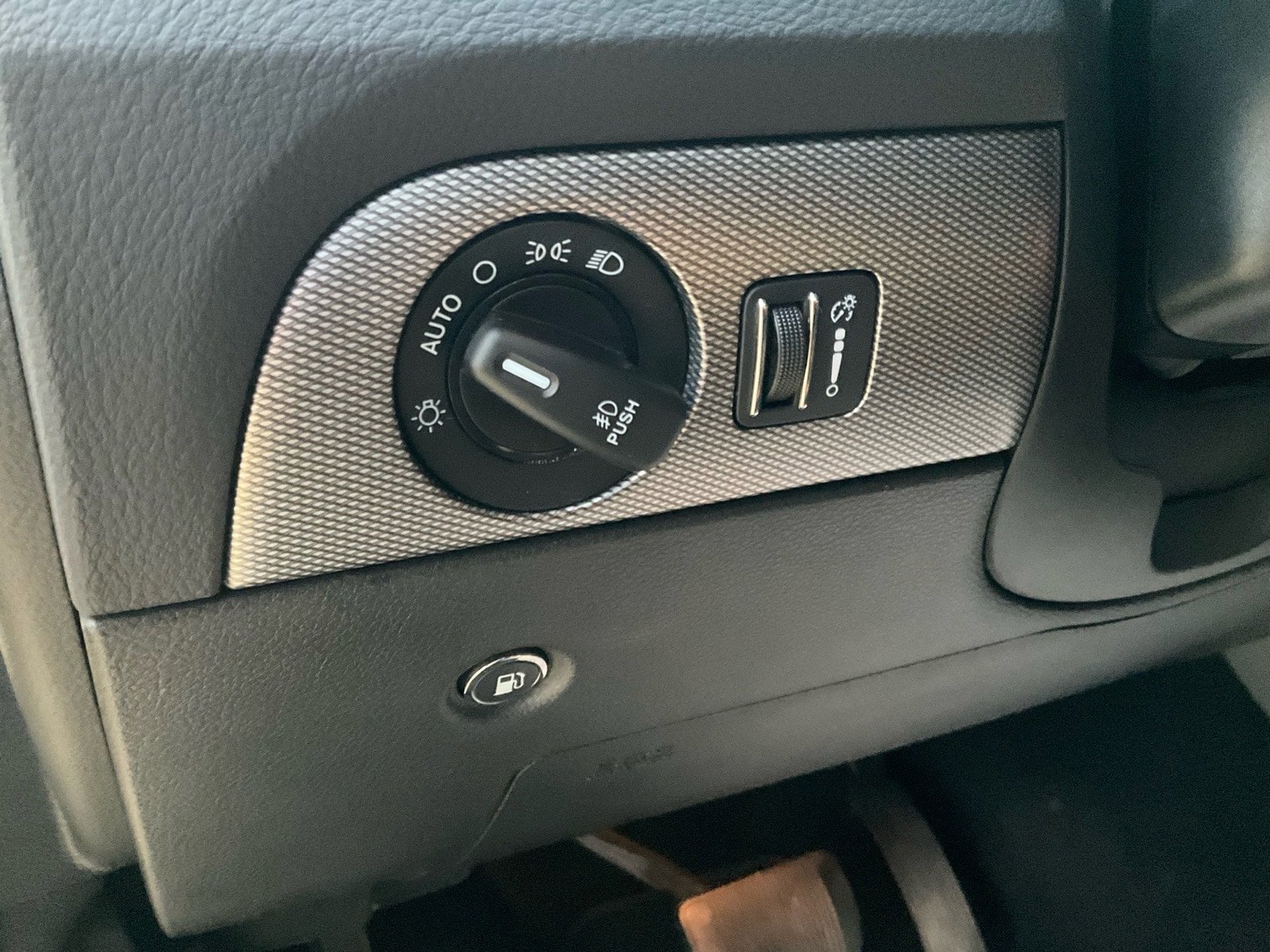 Used 2020 Dodge Durango R/T w/ Blacktop Package image 16