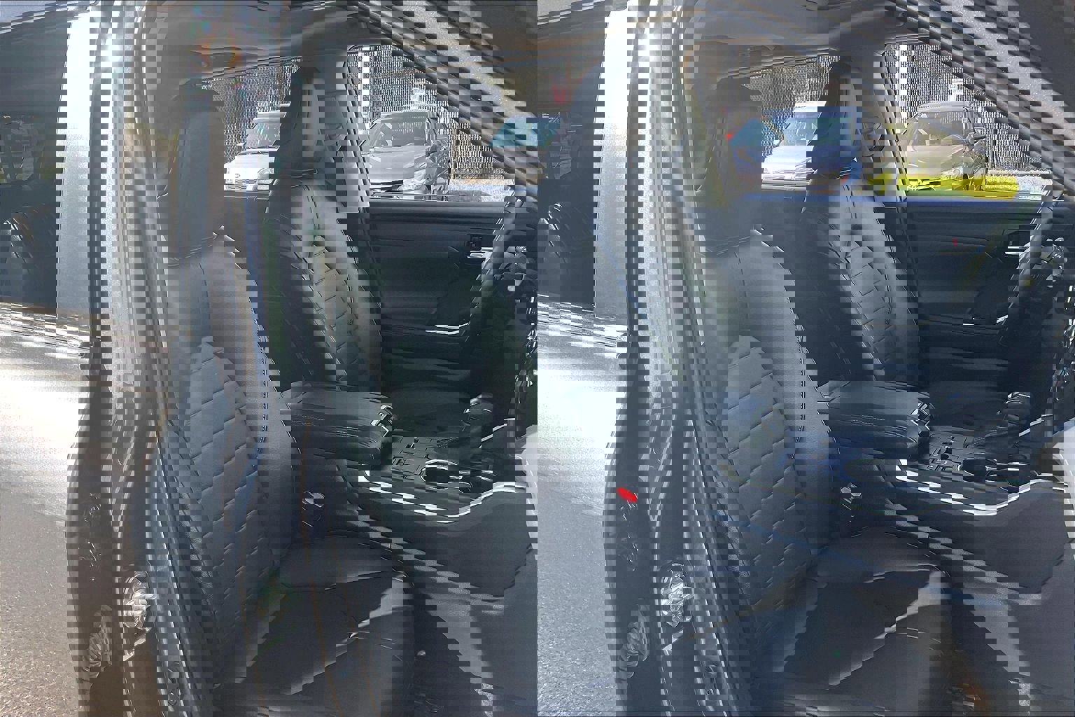 Used 2023 Toyota Highlander XLE FWD image 9