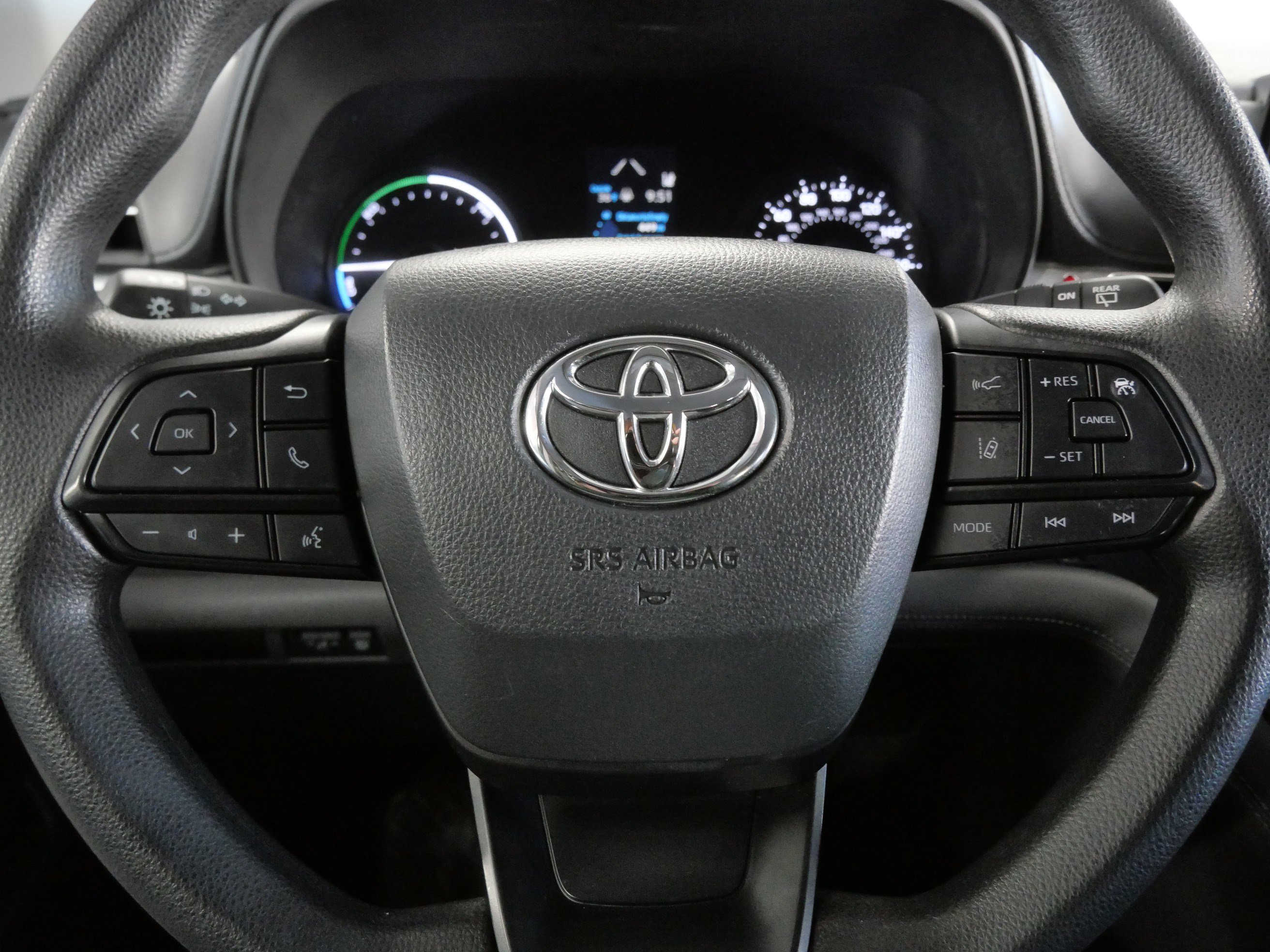 Certified 2024 Toyota Sienna LE image 26