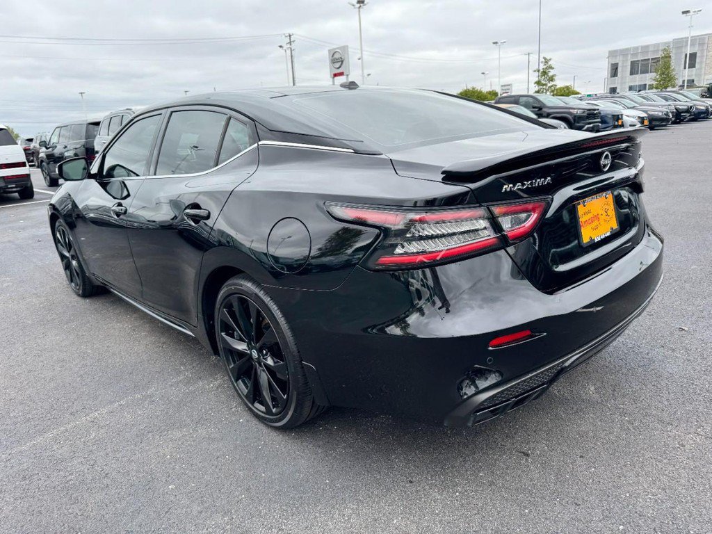 Certified 2023 Nissan Maxima SR w/ Sport Mat Group FWD image 5
