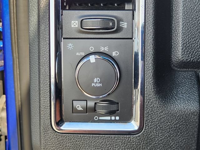 Used 2016 RAM 3500 Laramie w/ Convenience Group AWD/4WD image 21