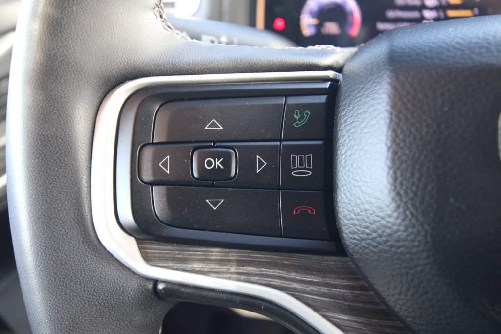Used 2023 Jeep Wagoneer Series III w/ Preferred Equipment Group AWD/4WD image 22