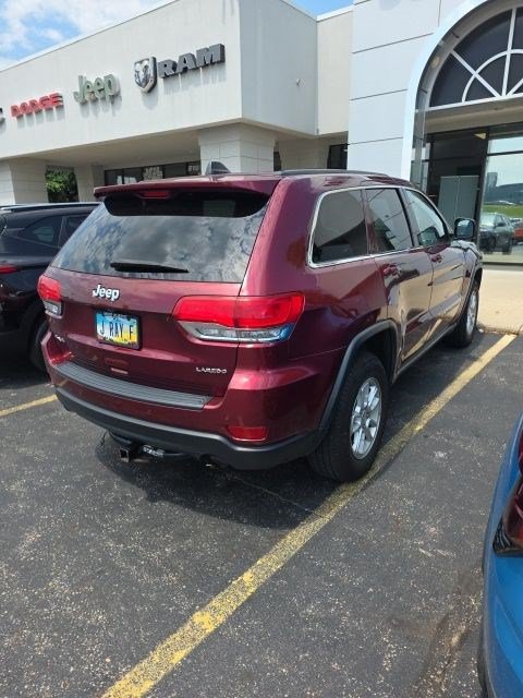 Used 2018 Jeep Grand Cherokee Laredo AWD/4WD image 3