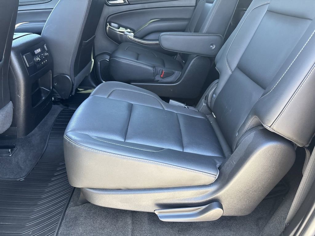 Used 2018 Chevrolet Suburban LT w/ LT Signature Package AWD/4WD image 18