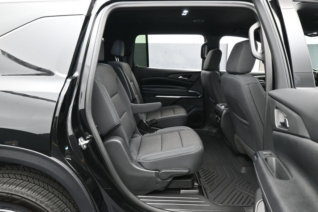 Used 2026 Chevrolet Traverse LT FWD image 37