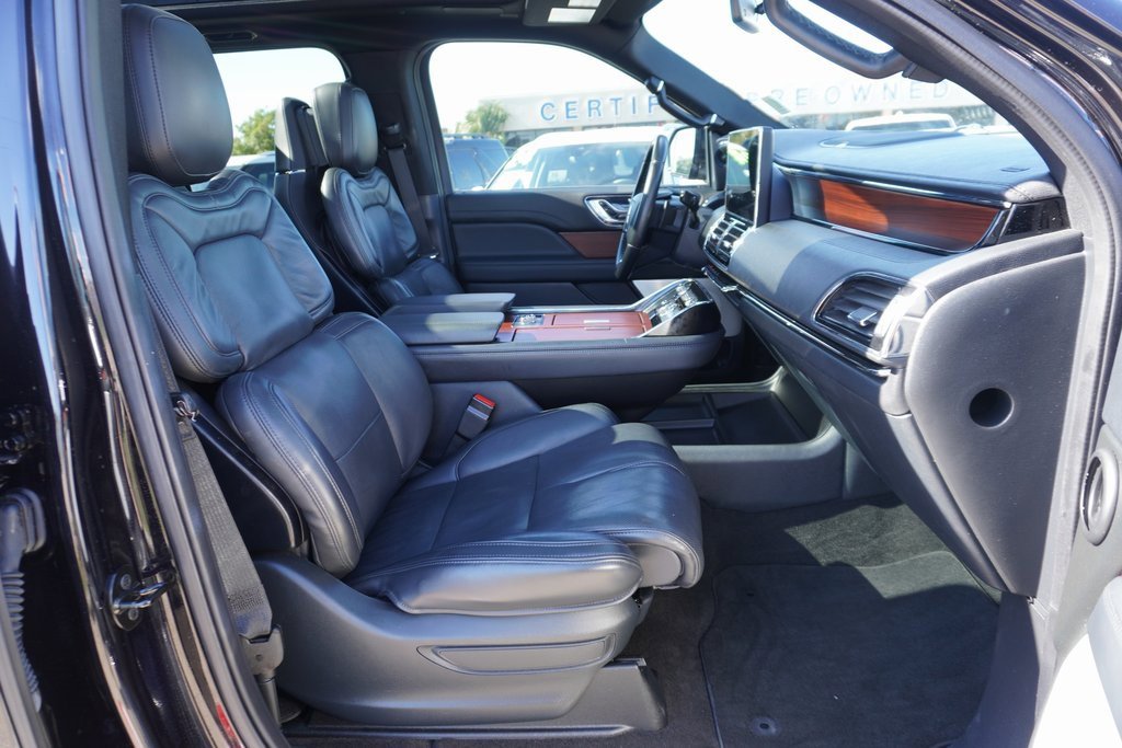 Used 2023 Lincoln Navigator L Reserve image 27