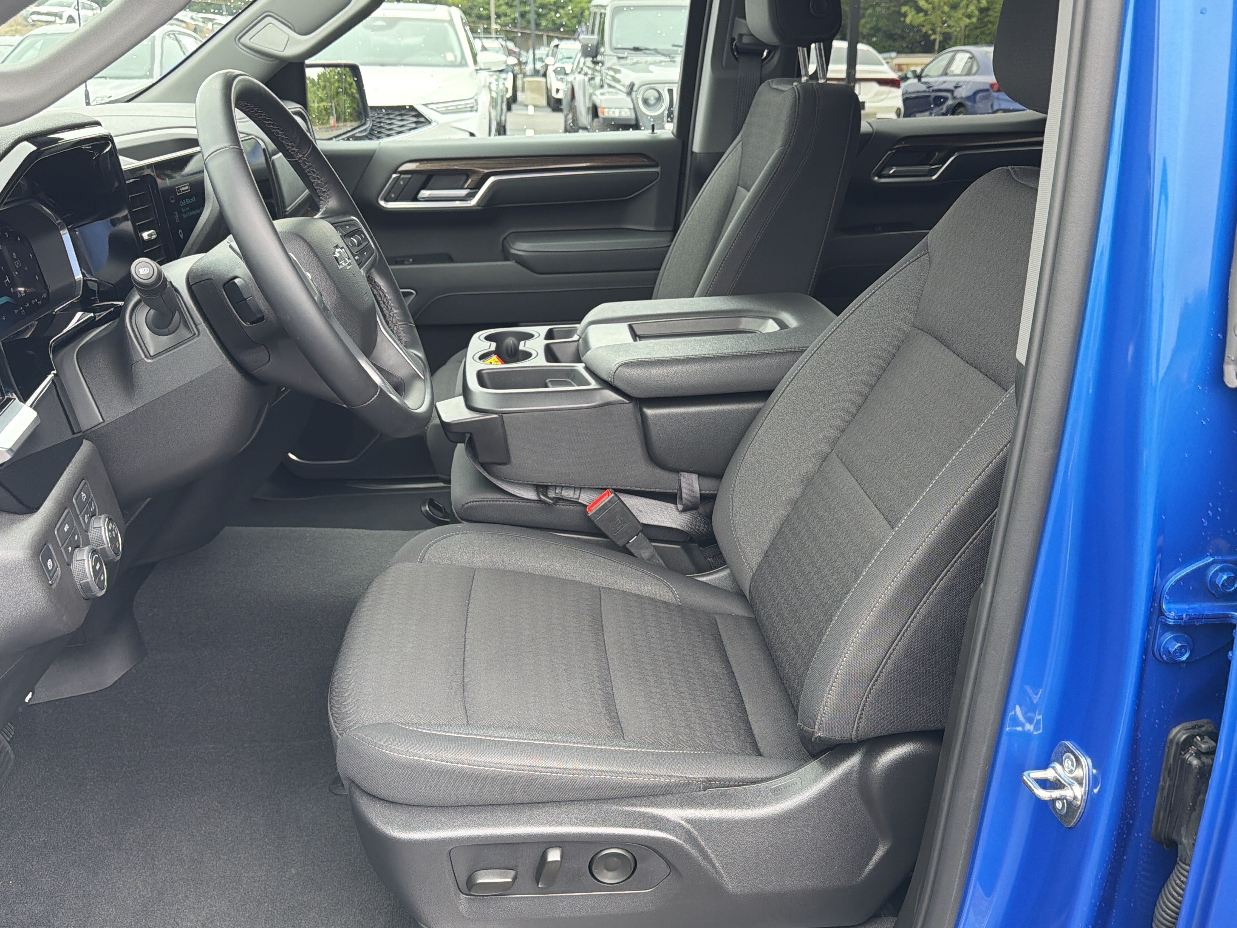 Used 2026 Chevrolet Silverado 1500 RST AWD/4WD image 9