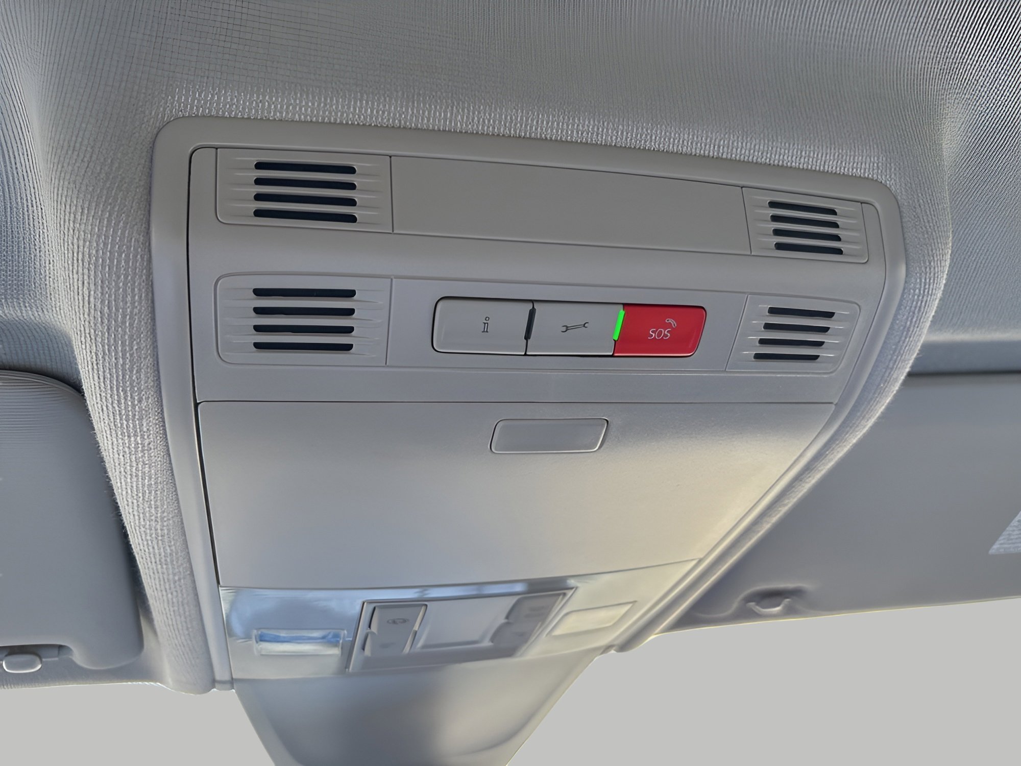 Used 2022 Volkswagen Tiguan SE AWD/4WD image 26