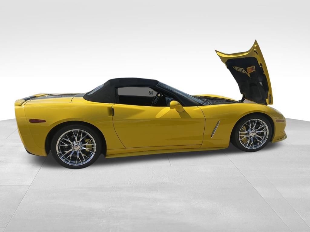 Used 2005 Chevrolet Corvette Convertible w/ Preferred Equipment Group RWD image 8