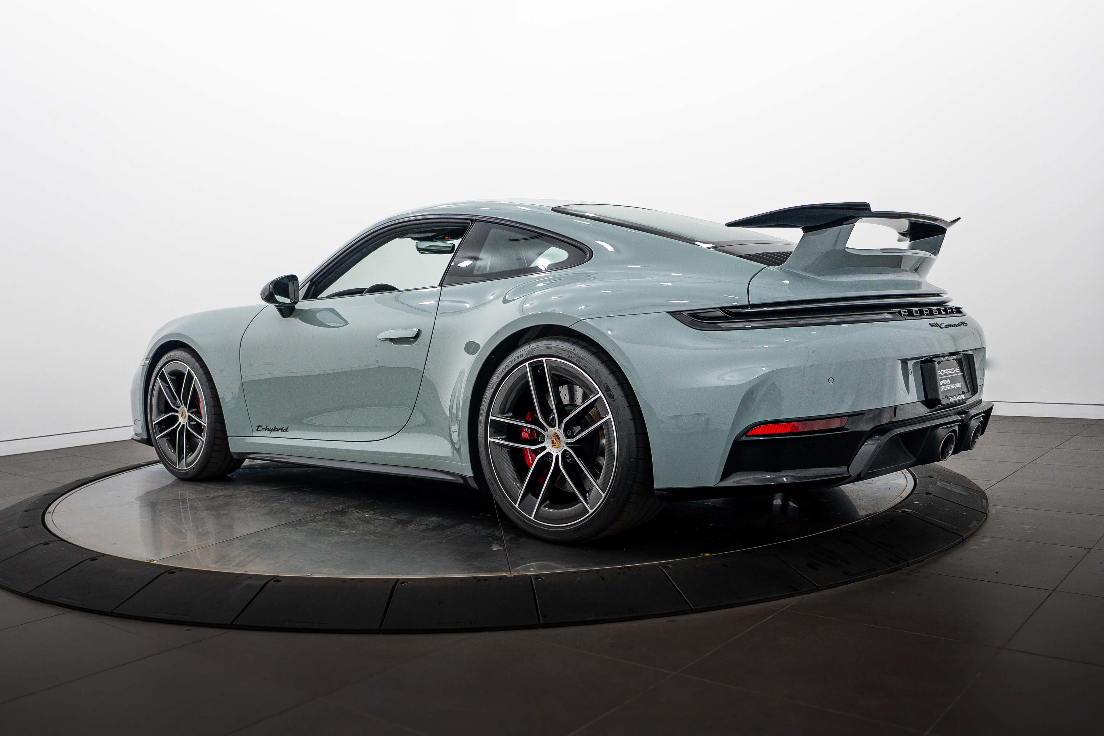 Certified 2026 Porsche 911 Carrera GTS RWD image 3