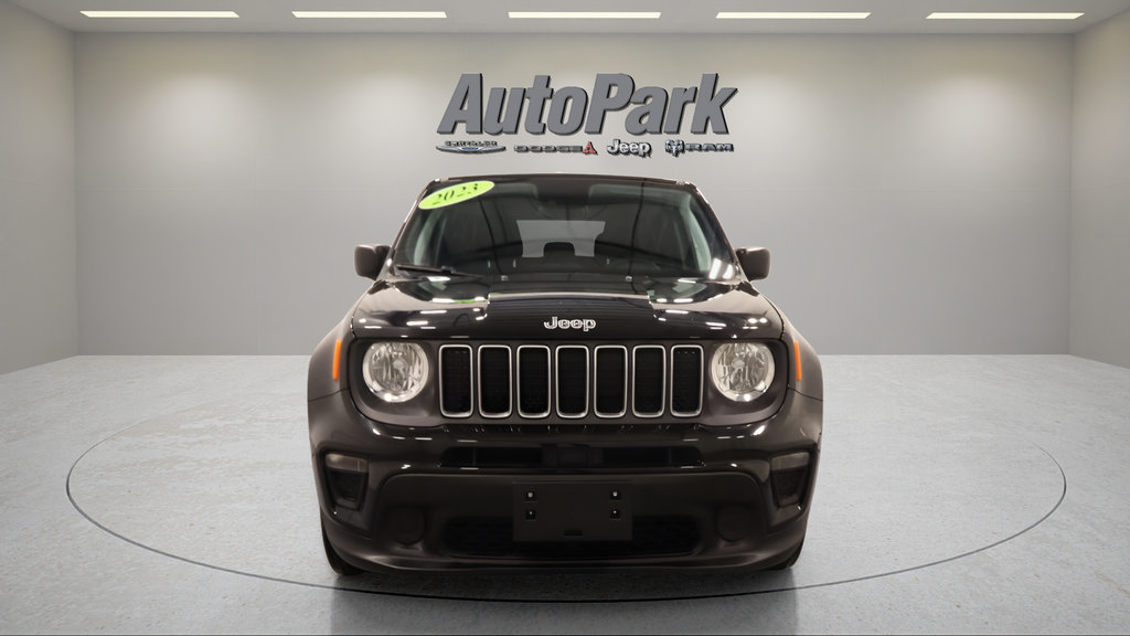 Certified 2023 Jeep Renegade Latitude AWD/4WD image 3