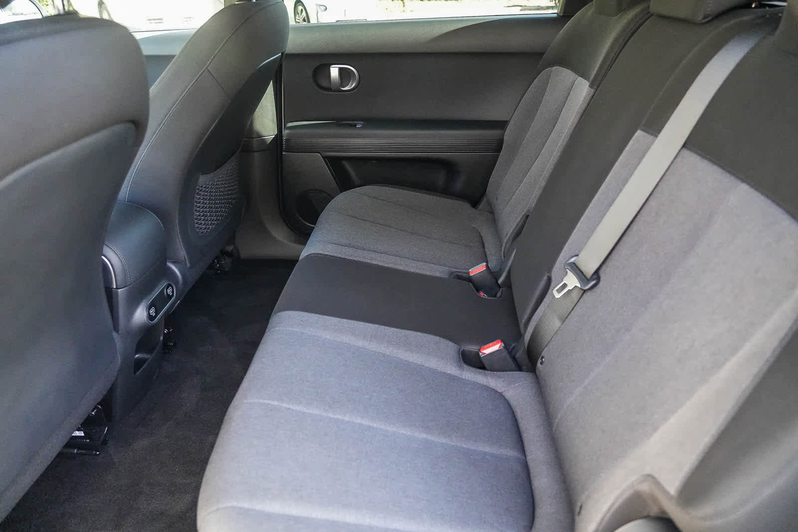 Used 2024 Hyundai Ioniq 5 SEL RWD image 18