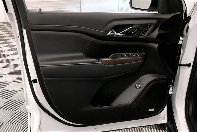 Used 2023 GMC Acadia Denali w/ Denali Ultimate Package FWD image 22