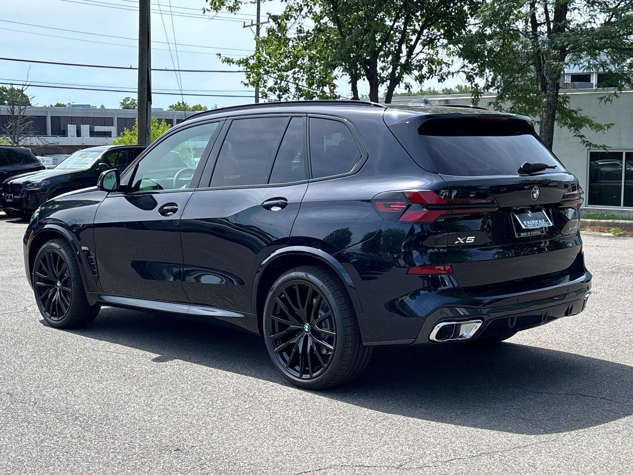 New 2026 BMW X5 xDrive40i w/ M Sport Package AWD/4WD image 3