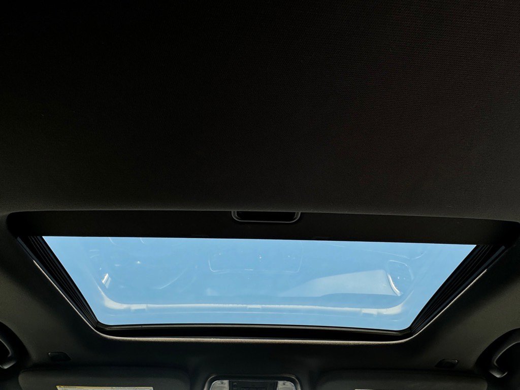 Used 2021 Jeep Grand Cherokee Limited image 16