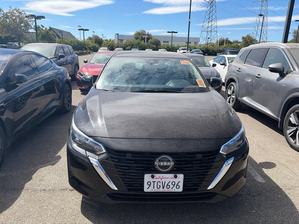 Used 2024 Nissan Sentra SV FWD image 2