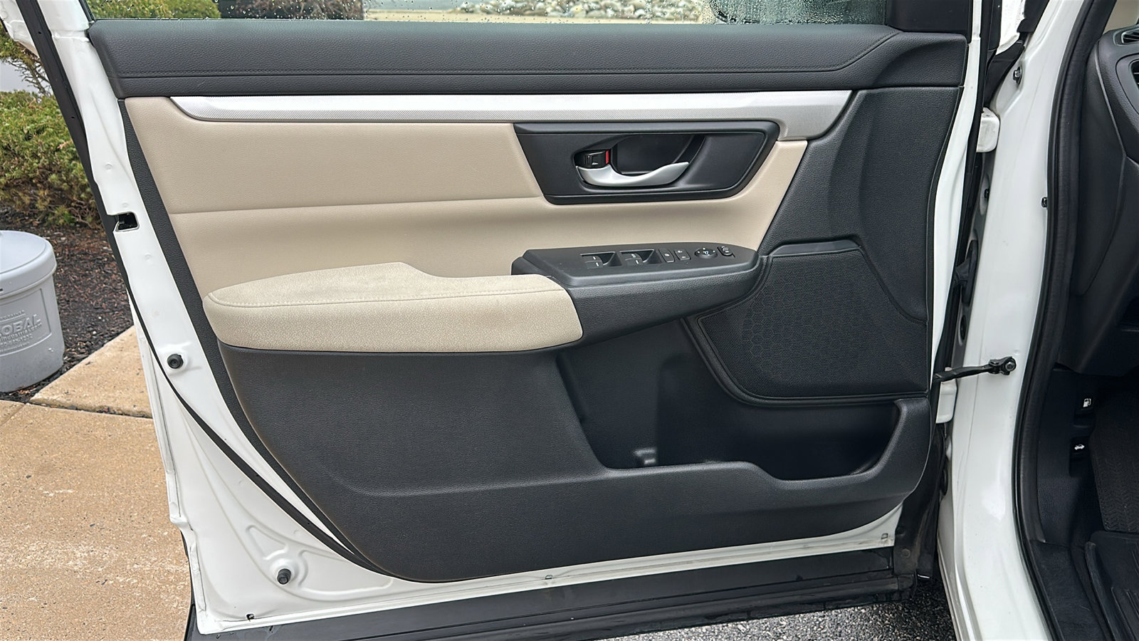 Used 2017 Honda CR-V LX image 13