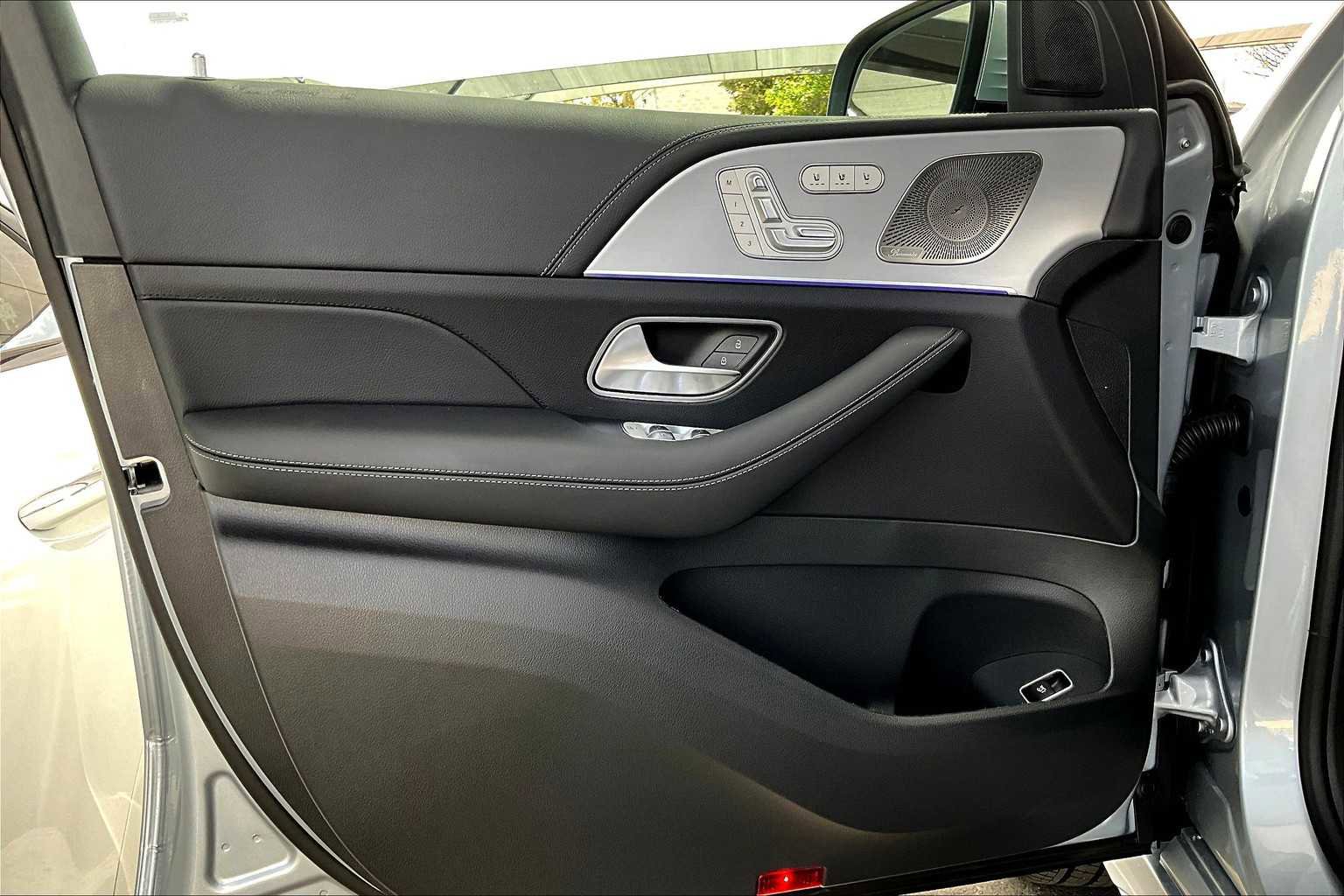 New 2026 Mercedes-Benz GLE 53 AMG 4MATIC Coupe image 15