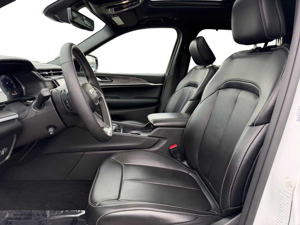 Used 2024 Jeep Grand Cherokee L Limited w/ Luxury Tech Group II image 9