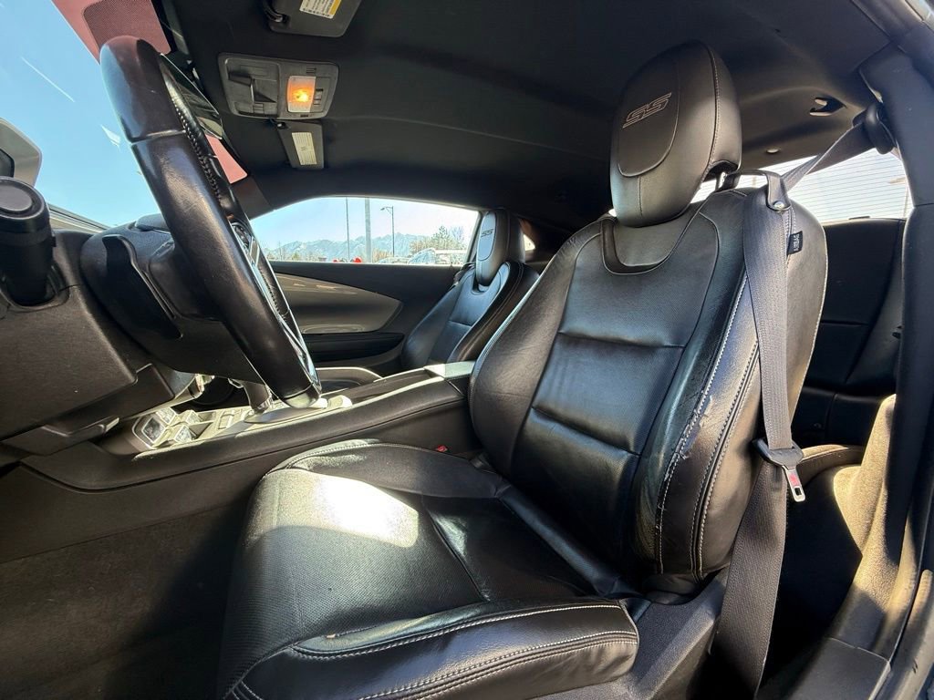 Used 2015 Chevrolet Camaro SS w/ RS Package image 10