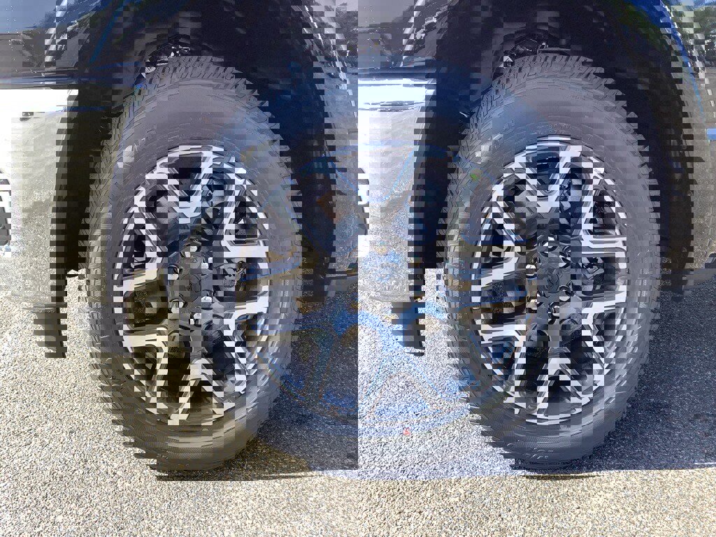 New 2025 RAM 1500 Laramie image 10