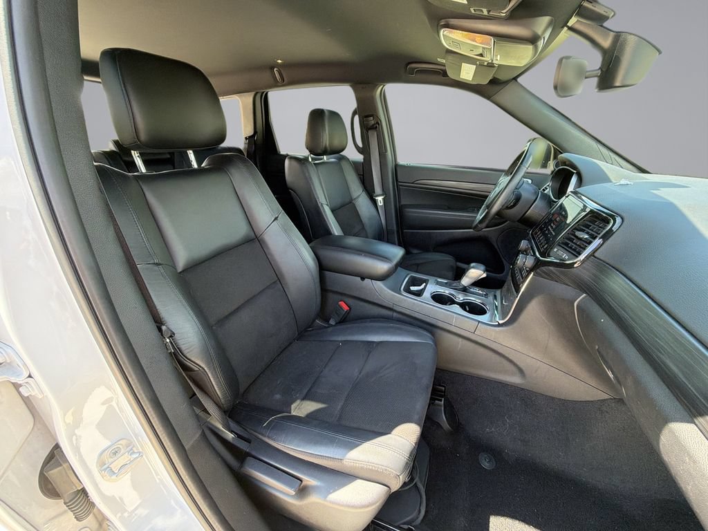Used 2022 Jeep Grand Cherokee Laredo X AWD/4WD image 16