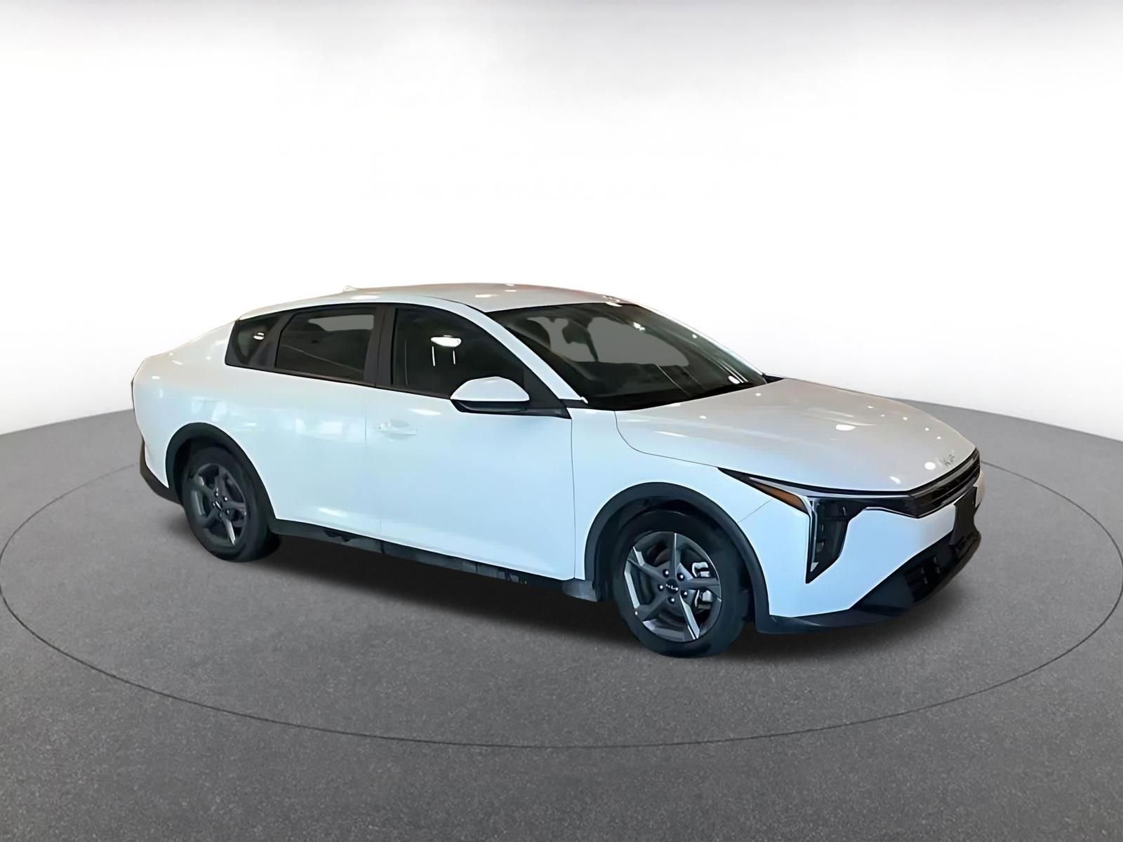 Used 2025 Kia K4 LXS video 2