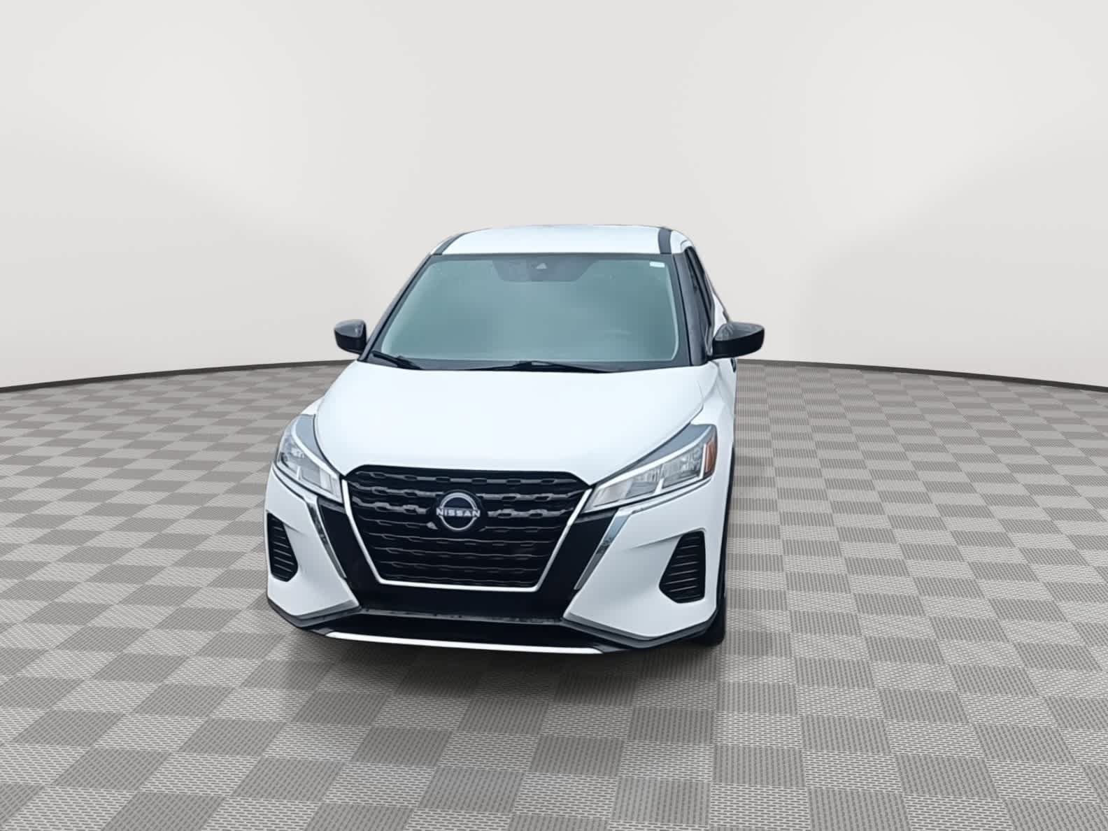 Used 2023 Nissan Kicks S FWD image 3