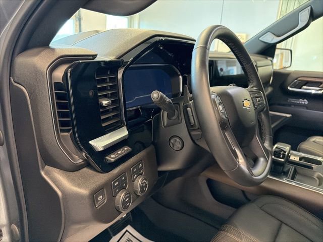 Used 2023 Chevrolet Silverado 1500 High Country w/ High Country Premium Package image 25