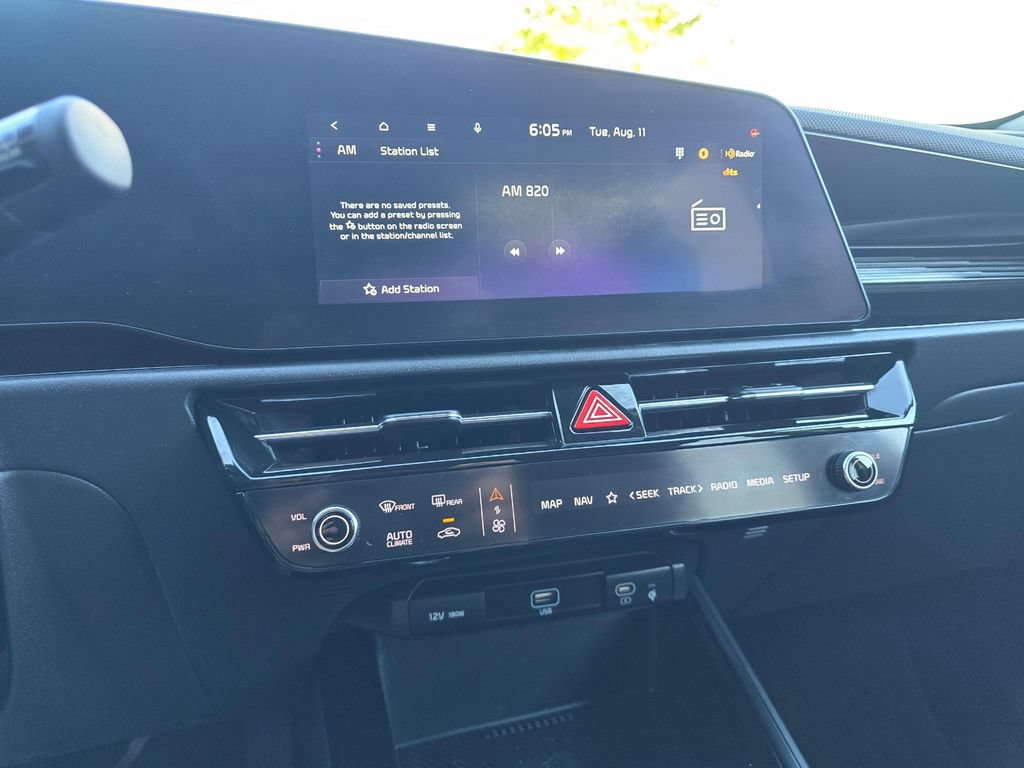 Certified 2023 Kia Niro Wind w/ Wind Preserve Package FWD image 18