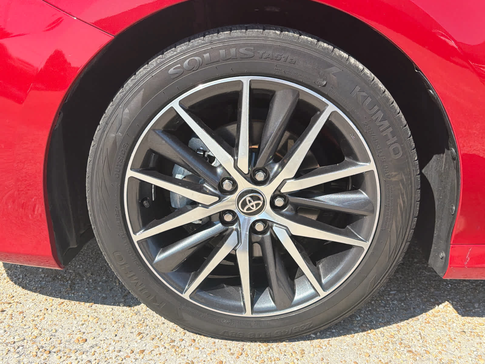 Used 2023 Toyota Camry XLE FWD image 10